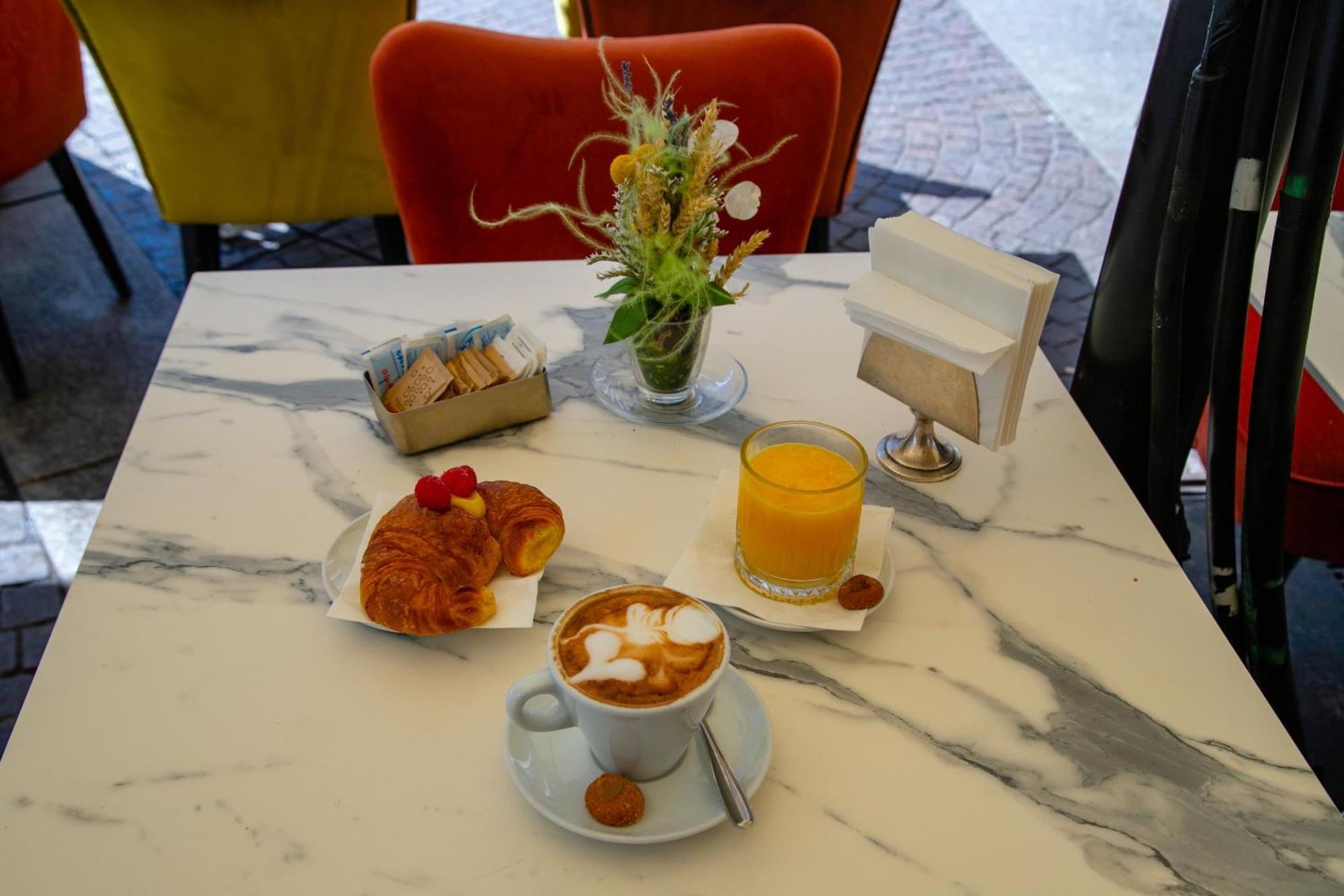 Aiello Hotels - Duomo Milan Bagian luar foto